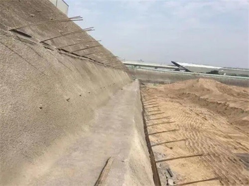 太仓河道边坡加固